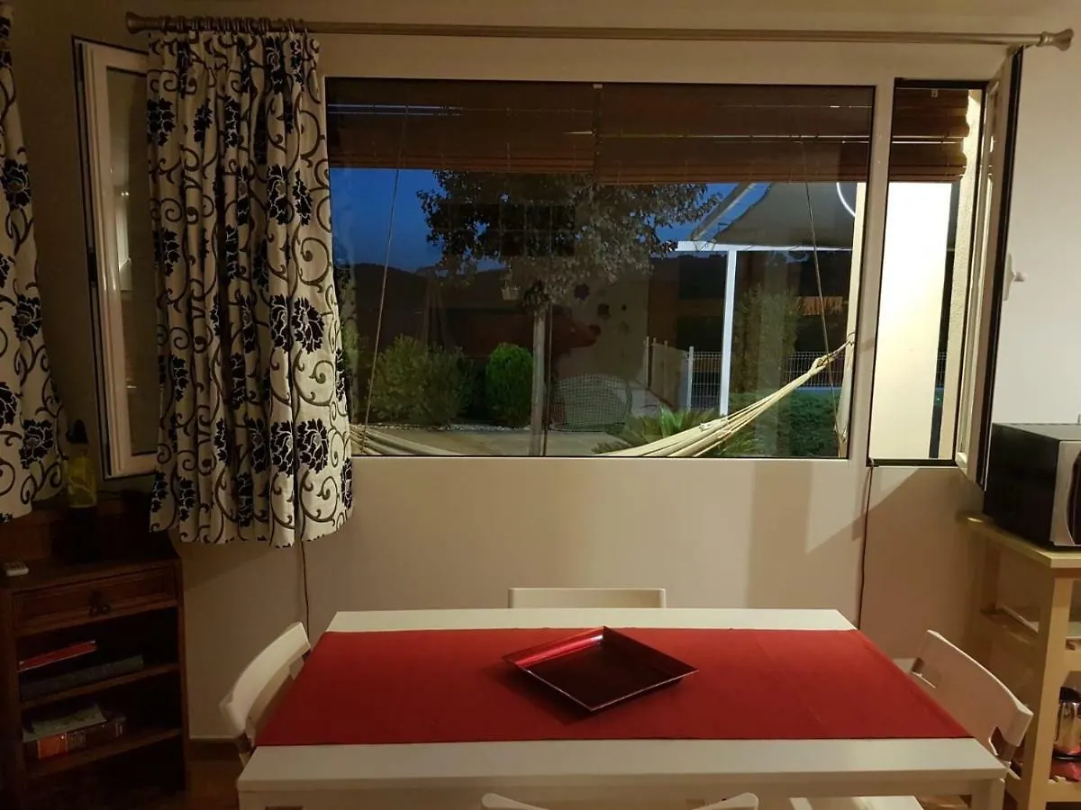 Apartament The Red House Alhendín Hiszpania